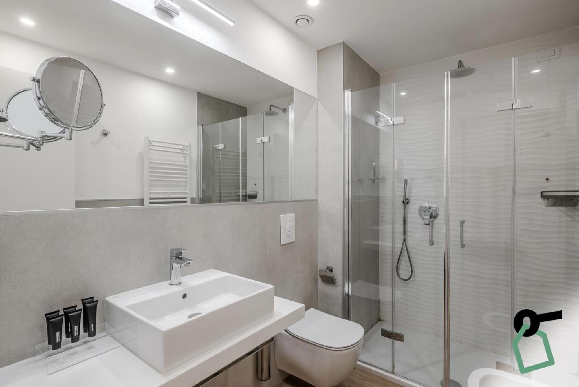 Hotiday Room Collection - Tirrenia Bagian luar foto