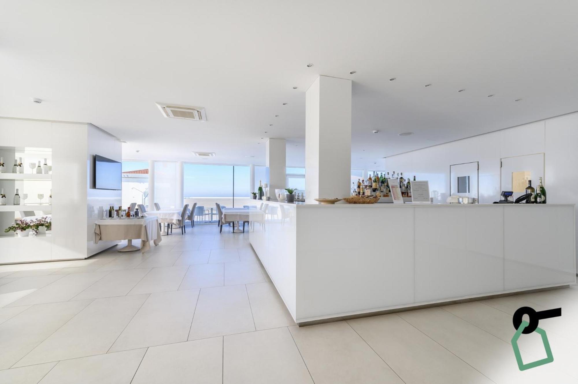 Hotiday Room Collection - Tirrenia Bagian luar foto